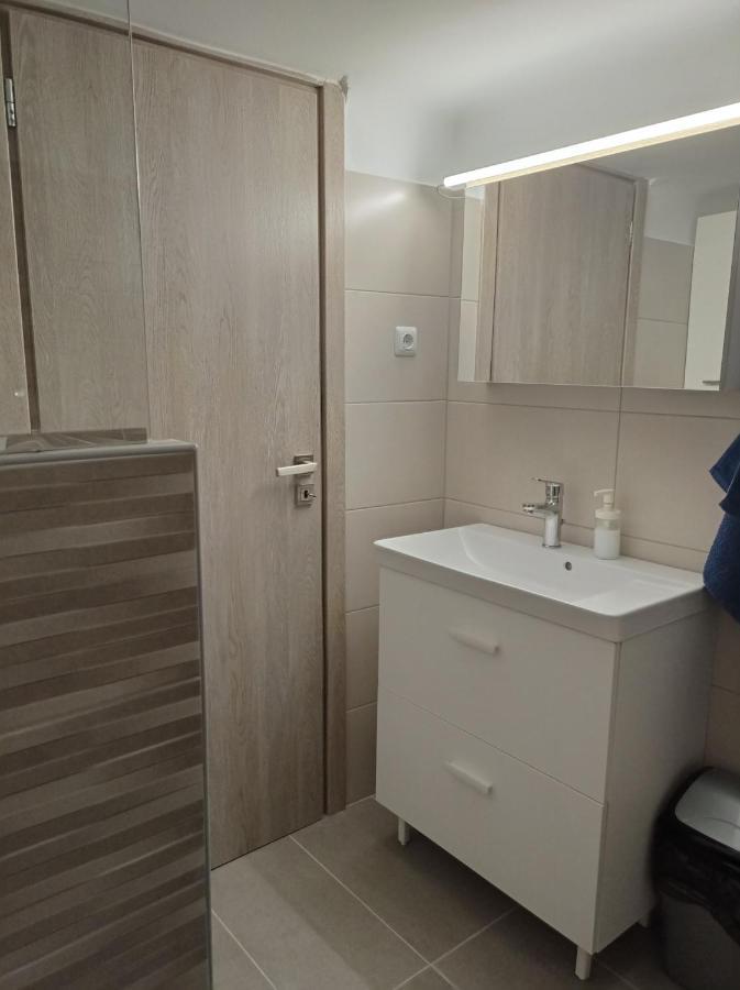 Central Town House 60M2**** Le Pirée Extérieur photo
