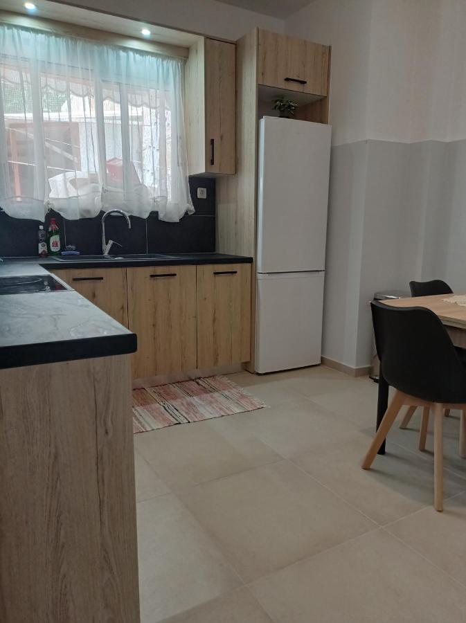 Central Town House 60M2**** Le Pirée Extérieur photo